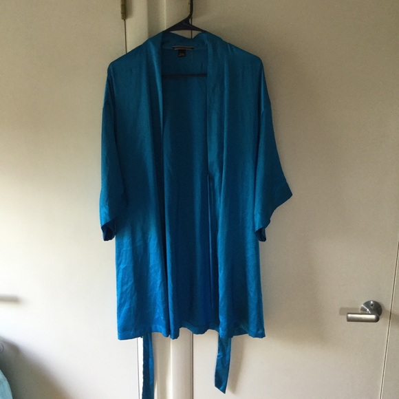 Victoria Secrets Bathrobe - Picture 2 of 5